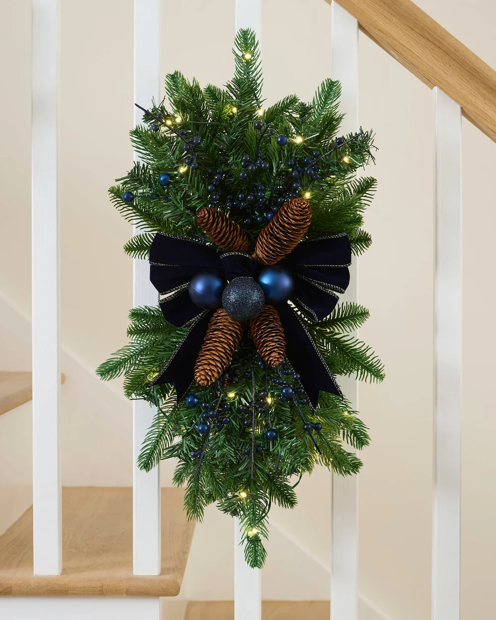 WeRChristmas Navy Pre-Lit Christmas Garland Swag 30 Warm White Leds 60 Cm - No Size Image 2