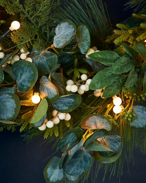 WeRChristmas Green Pre-Lit Artificial Christmas Garland With Eucalyptus And Berries 50 Warm White Leds 9 Ft - No Size Image 4