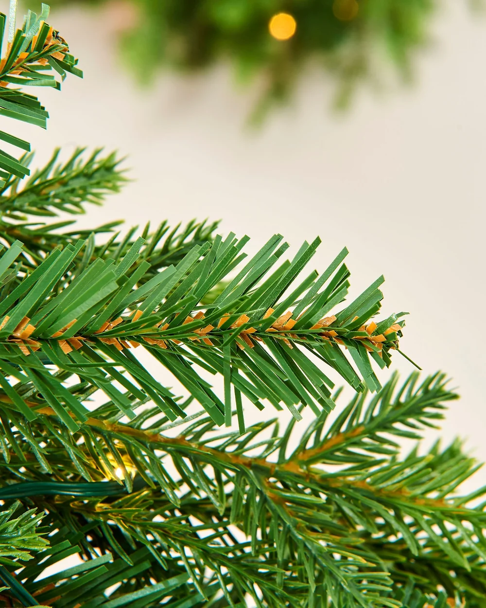 WeRChristmas Green Pre-Lit Douglas Fir Artificial Christmas Garland 80 Warm White Leds 9 Ft - No Size Image 5