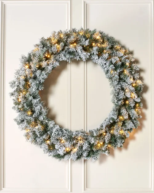 WeRChristmas White Pre-Lit Snow-Flocked Majestic Artificial Christmas Wreath 100 Warm White Leds 1 M - No Size Image 1