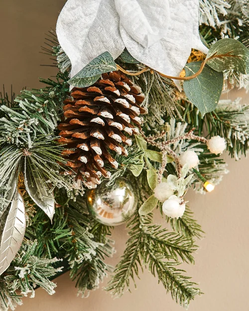 WeRChristmas Multi-Colour Pre-Lit Frosted Silver And White Decorated Artificial Christmas Wreath 20 Warm White Leds 60 Cm - No Size Image 4