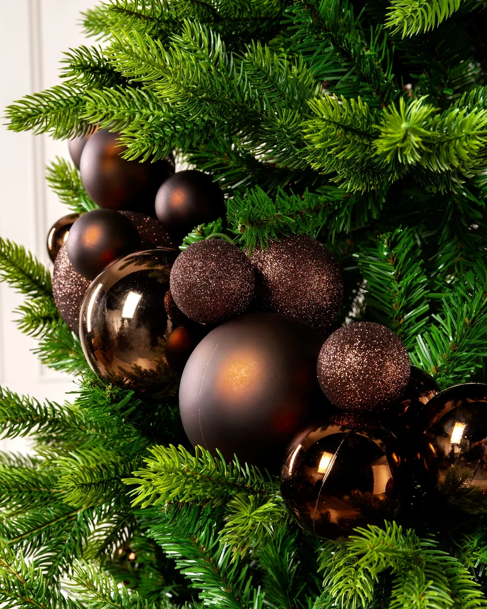 WeRChristmas Espresso Bauble Garland 9 Ft - No Size Image 3