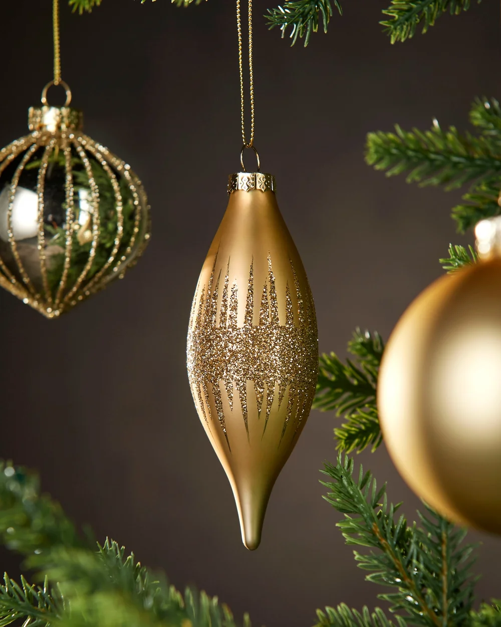 WeRChristmas Pale Gold Glass Christmas Baubles 20 Pack 6.6 Cm - No Size Image 5