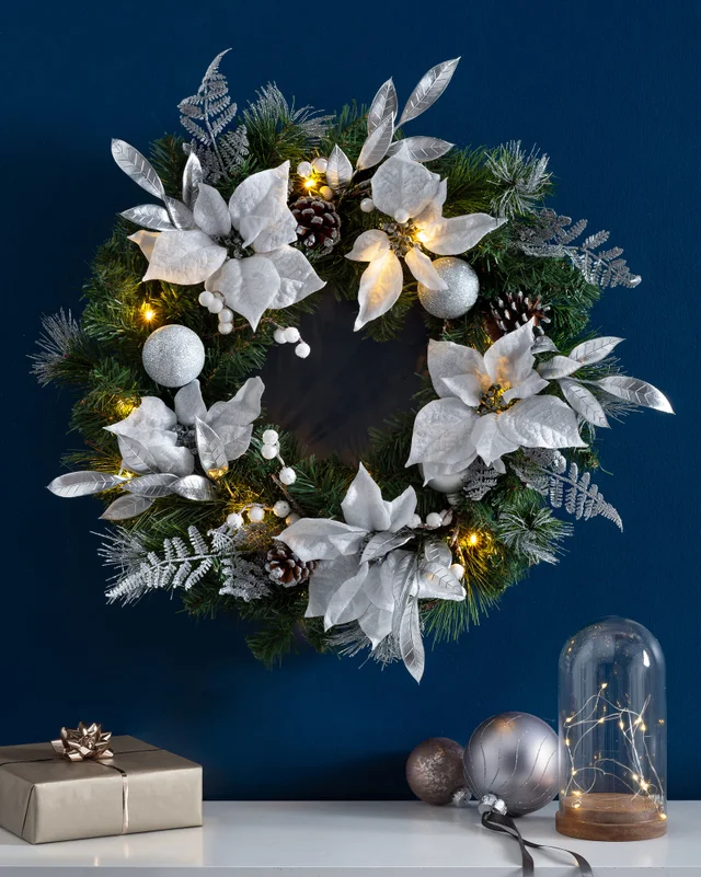 WeRChristmas Multi-Colour Pre-Lit Silver And White Decorated Artificial Christmas Wreath 20 Warm White Leds 60 Cm