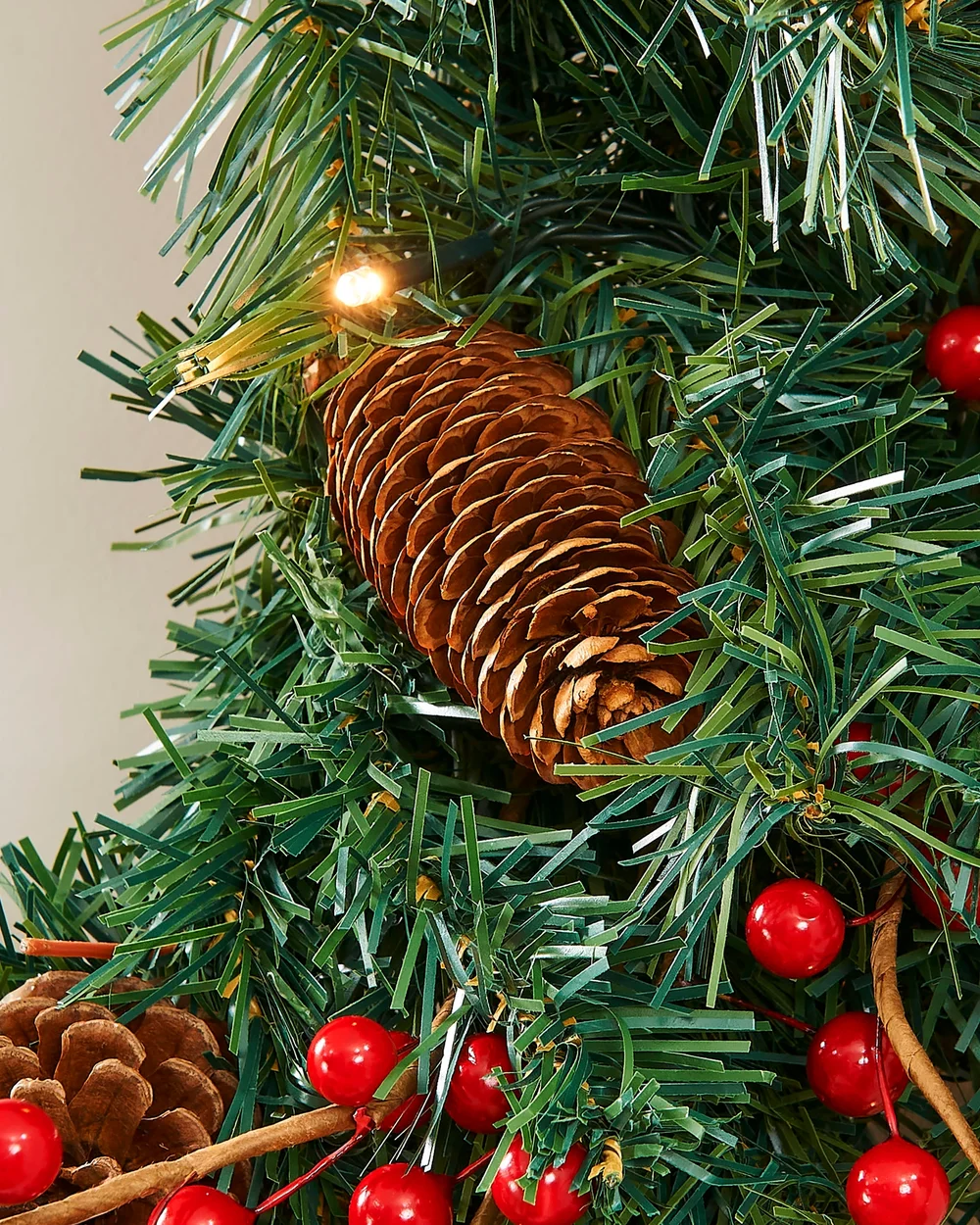 WeRChristmas Red Pre-Lit Artificial Christmas Wreath With Pinecones And Red Berries 50 Warm White Leds 76 Cm - No Size Image 6