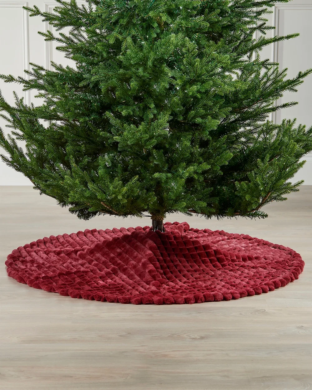WeRChristmas Burgundy Diamond Faux Fur Christmas Tree Skirt 122 Cm - No Size Image 3
