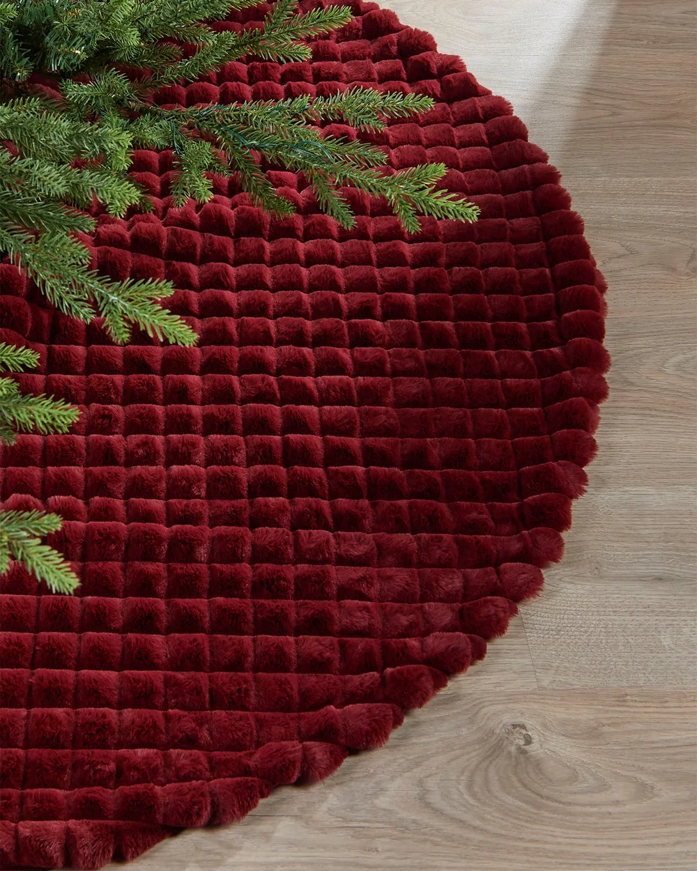 WeRChristmas Burgundy Diamond Faux Fur Christmas Tree Skirt 122 Cm - No Size Image 2