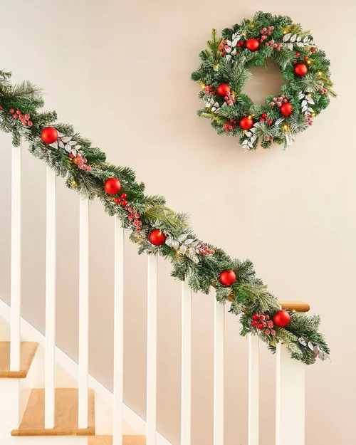WeRChristmas Multi-Colour Pre-Lit Decorated Cream And Gold Christmas Garland 30 Chasing Leds With Timer 6 Ft - No Size Image 3