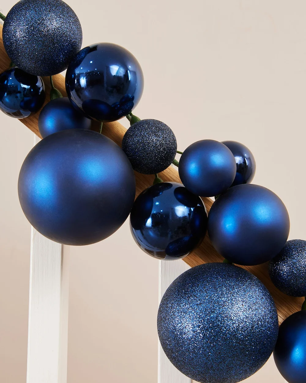 WeRChristmas Navy Bauble Christmas Tree Garland With 84 Mixed Finish Baubles 9 Ft - No Size Image 5