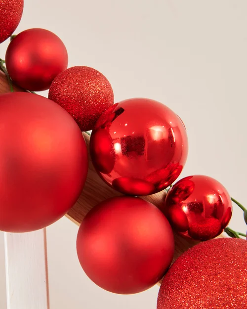 WeRChristmas Red Christmas Bauble Garland 84 Shatterproof Baubles 9 Ft - No Size Image 5