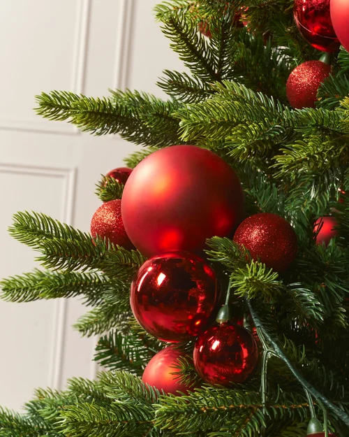 WeRChristmas Red Christmas Bauble Garland 84 Shatterproof Baubles 9 Ft - No Size Image 3