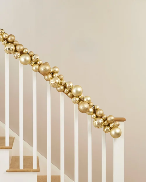 WeRChristmas Gold Christmas Bauble Garland 84 Shatterproof Baubles 9 Ft - No Size Image 4