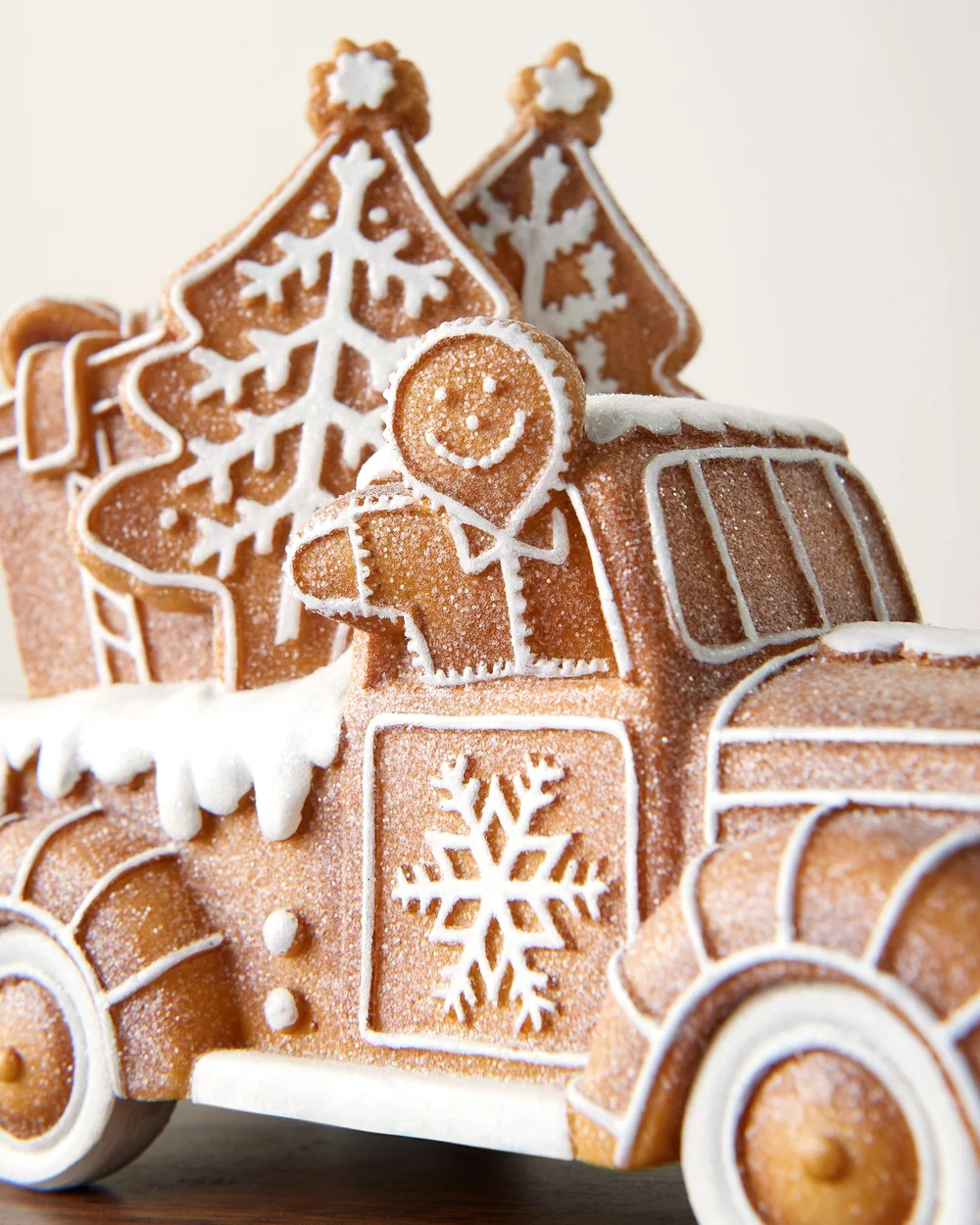 WeRChristmas Gingerbread Car Decoration Festive Ornament With Trees And Gifts 21 Cm - No Size Image 3