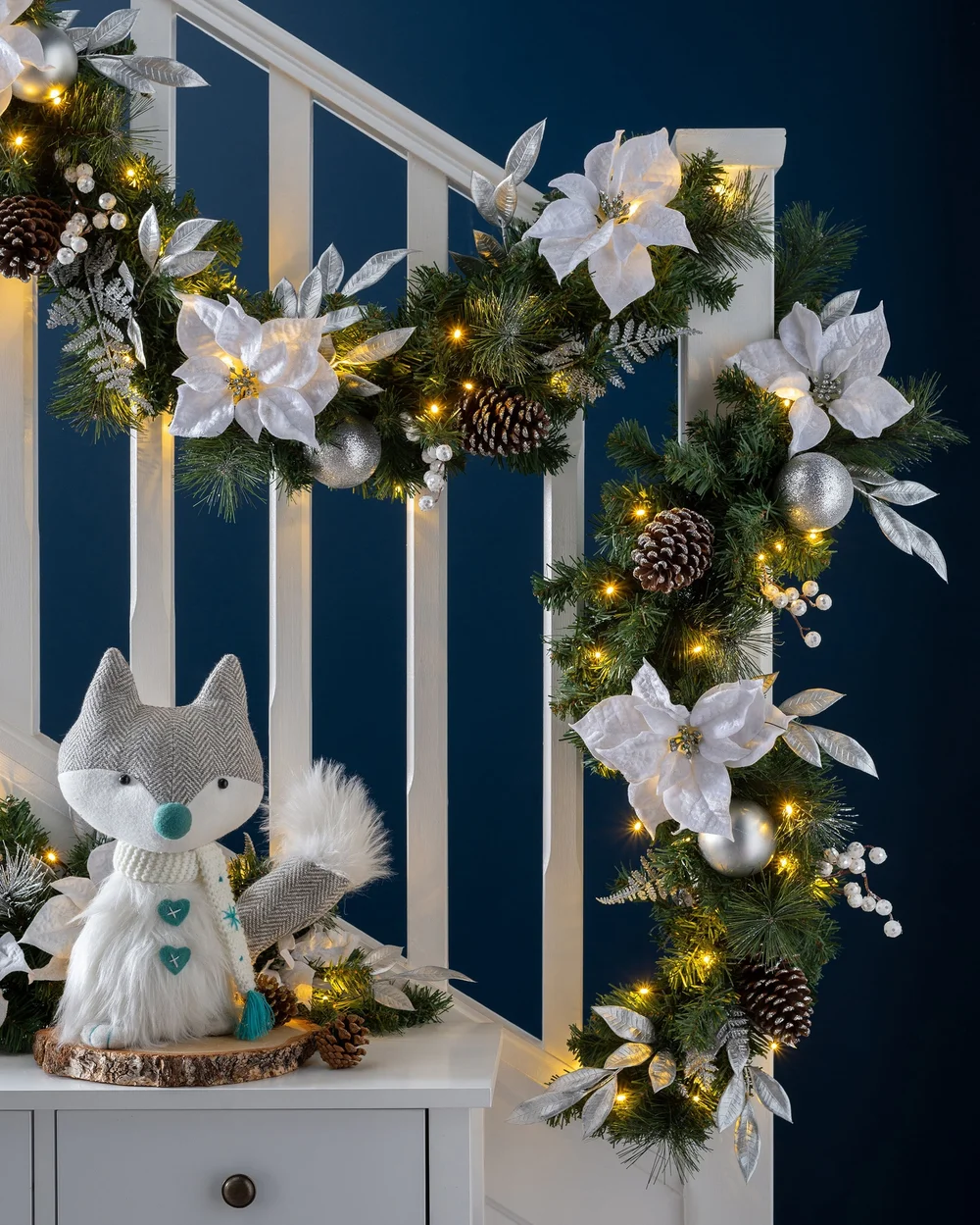 WeRChristmas Multi-Colour Pre-Lit Extra-Thick Silver And White Decorated Artificial Christmas Garland 80 Warm White Leds 9 Ft - No Size Image 2