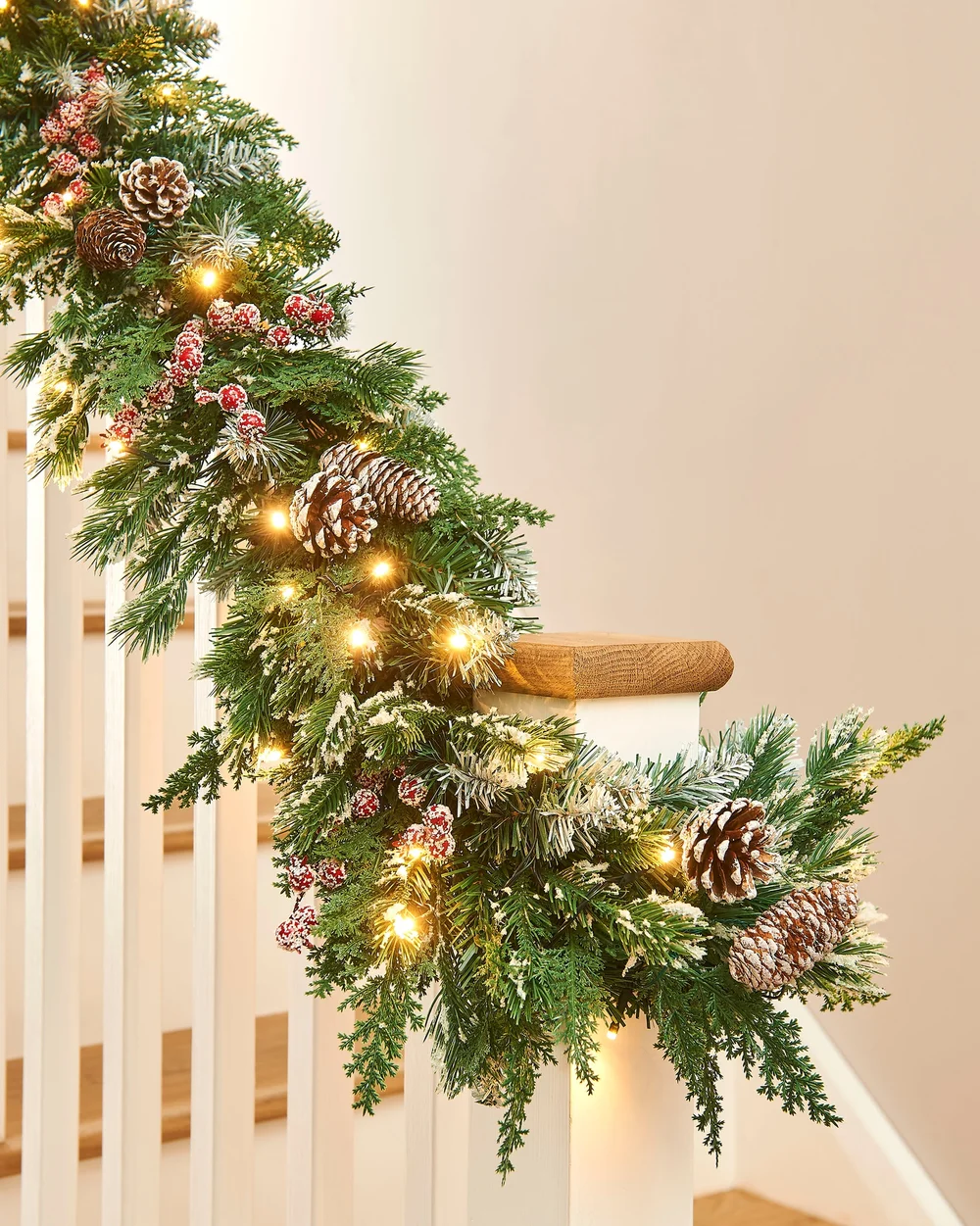 WeRChristmas Green And White Pre-Lit Snow-Flocked Mixed-Tip Artificial Christmas Garland 80 Warm White Leds 9 Ft - No Size Image 4