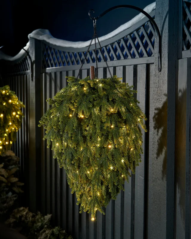 WeRChristmas Green Pre-Lit 3D Hanging Teardrop Christmas Swag 100 Warm White Leds 60 Cm