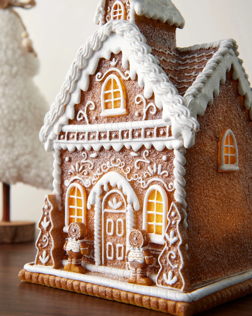 WeRChristmas White Pre-Lit Gingerbread House Ornament Warm White Leds Battery Operated 22.5 Cm - No Size Image 3