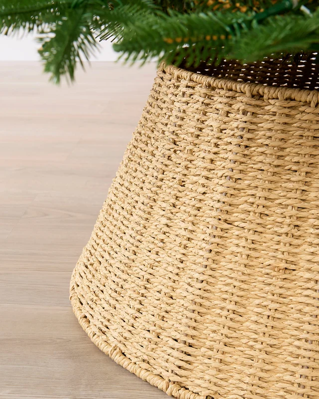WeRChristmas Cream Neutral Knitted Paper Rattan Christmas Tree Collar 65 Cm