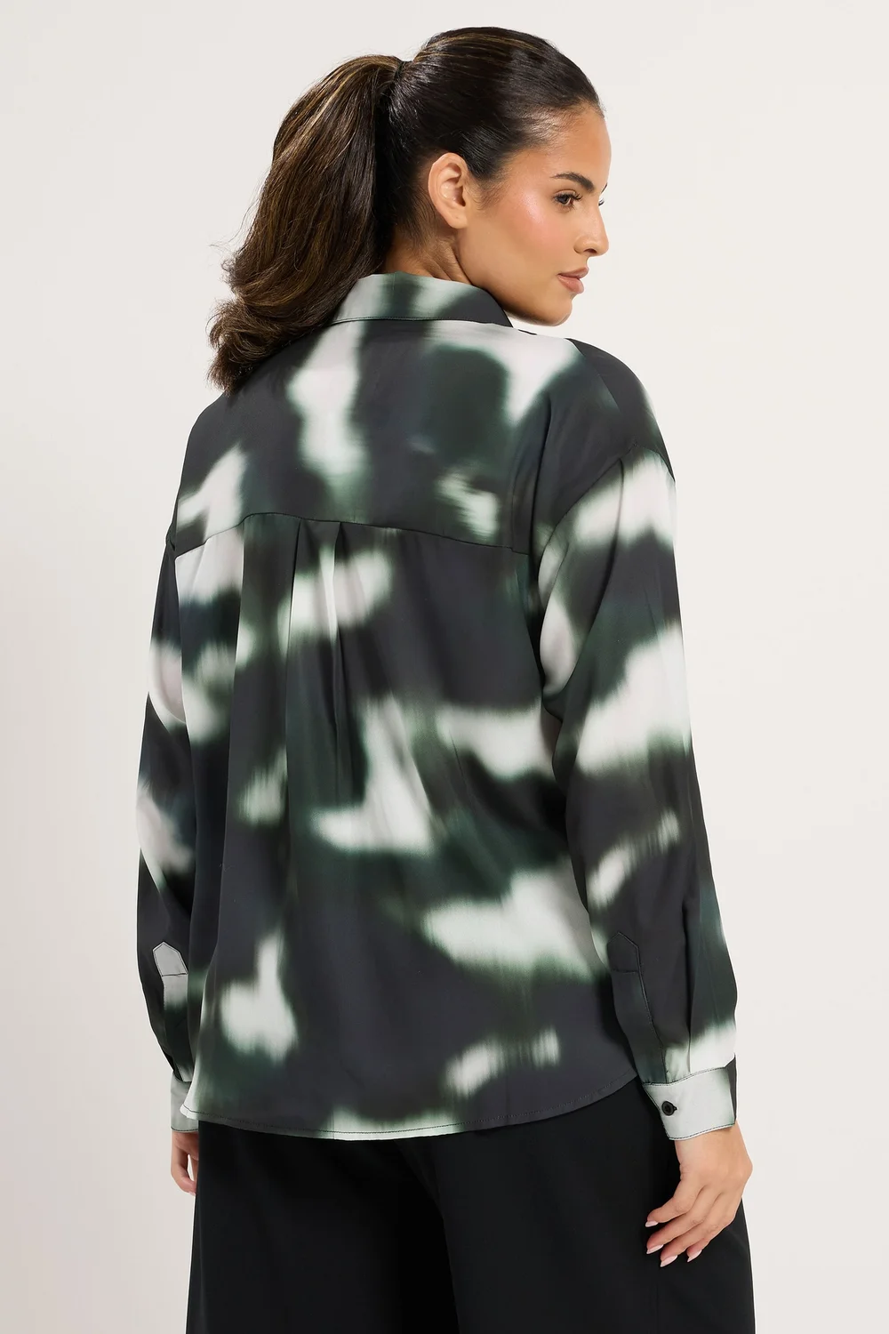 Yours Curve Black Blur Print Shirt - 30-32 Image 4