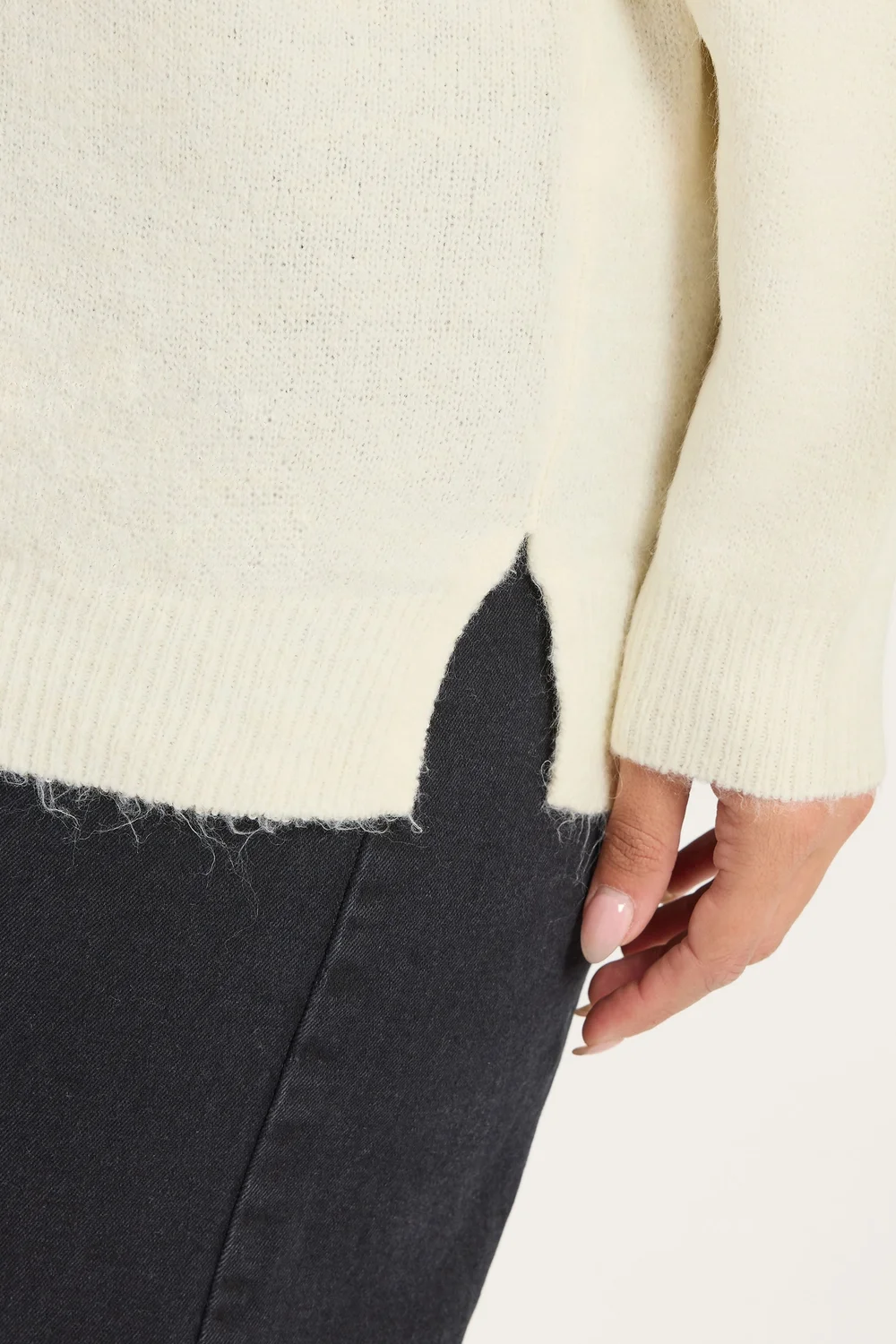 Yours Curve Ivory White V-Neck Soft Touch Jumper - 18-20 Image 5