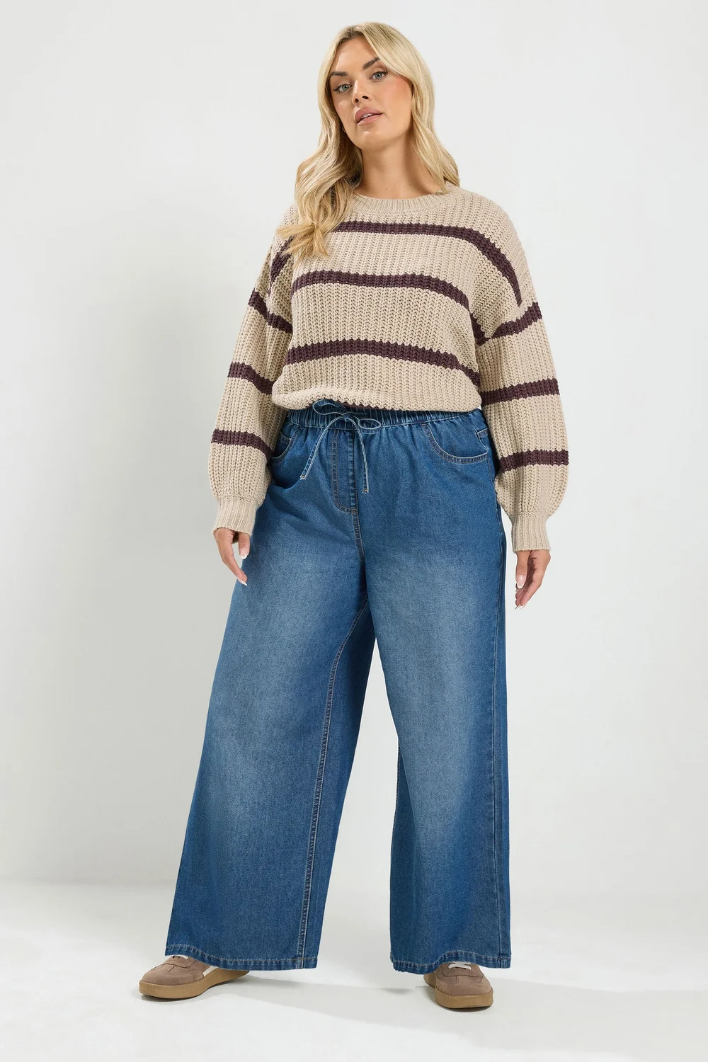 Yours Curve Mid Blue Pull On Jeans - 14/L28 Image 2