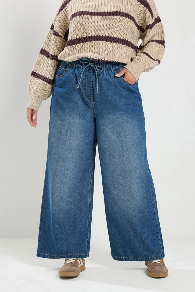 Yours Curve Mid Blue Pull On Jeans
