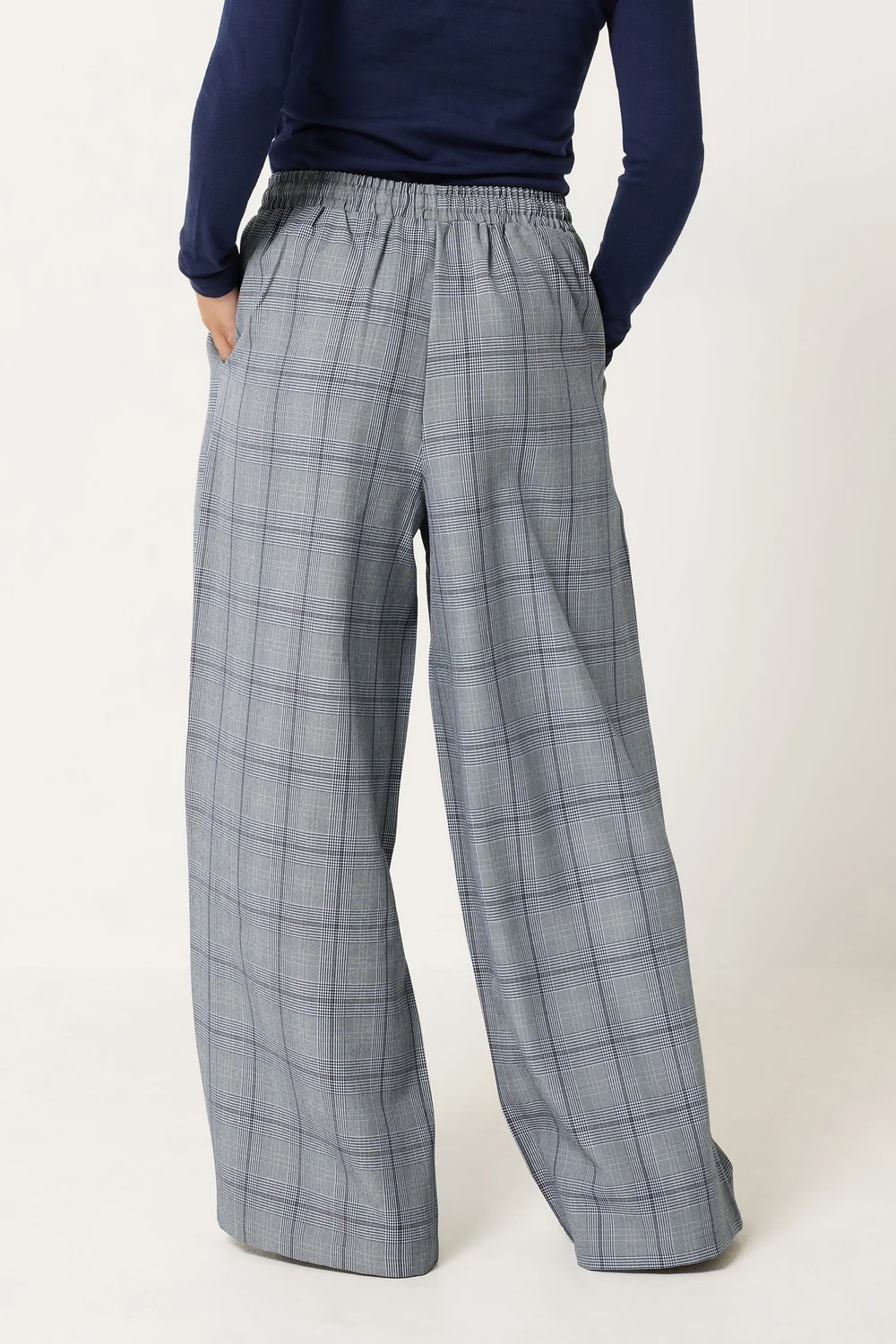 PixieGirl Petite Grey Check Wide Leg Trousers - 6/L27 Image 3