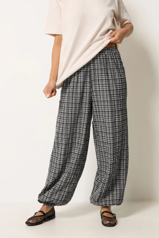 PixieGirl Petite Grey Check Crinkle Balloon Trousers