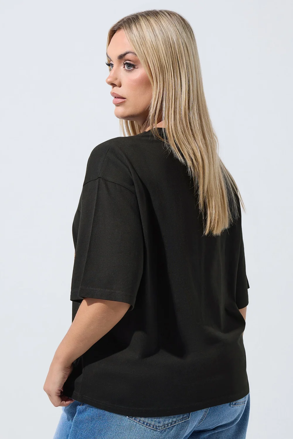 Yours Limited Curve Black Tiger Sequin T-Shirt - 22-24 Image 3