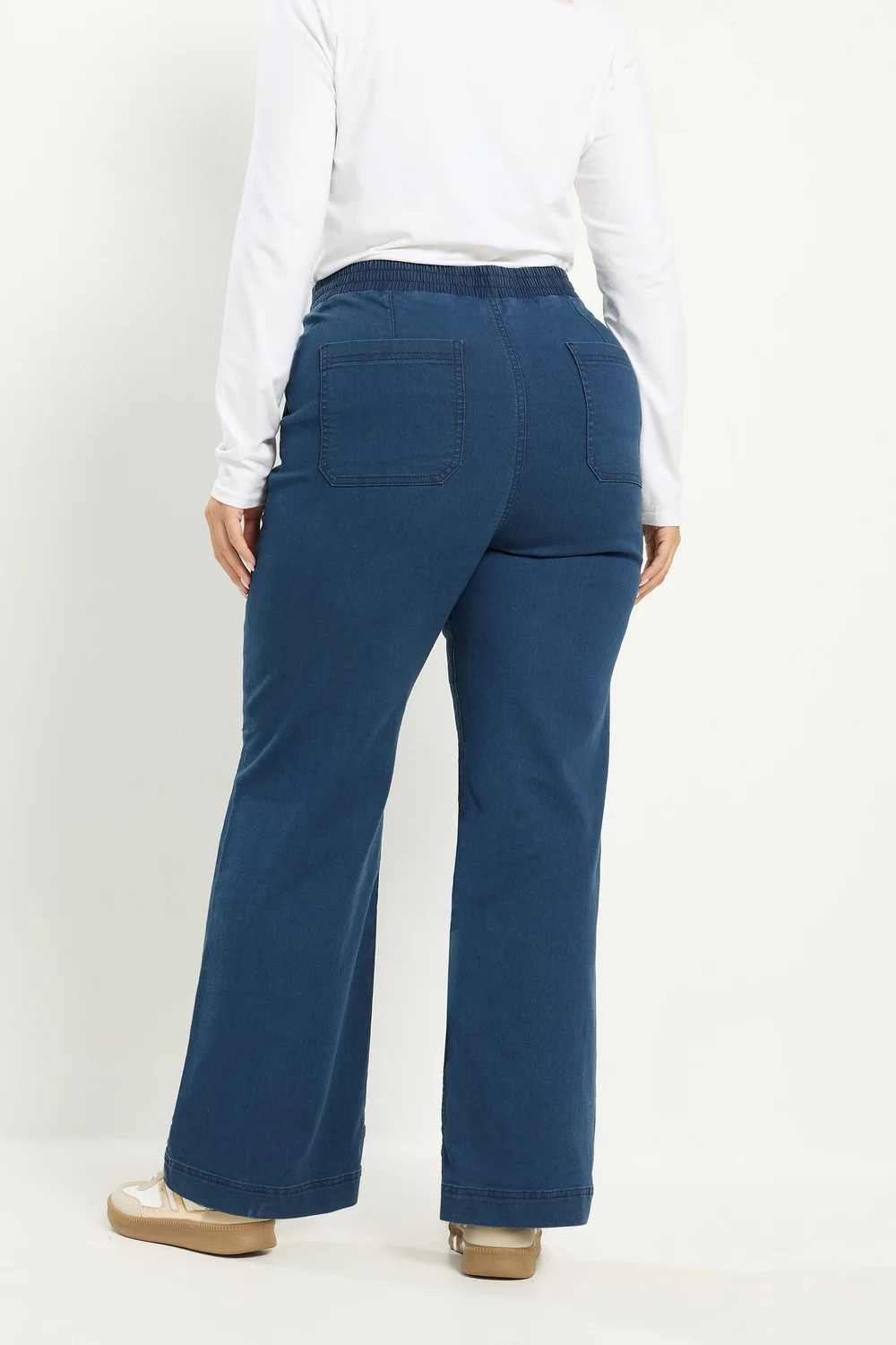 Yours Curve Blue Patch Pocket Jeggings - 18/L30 Image 3