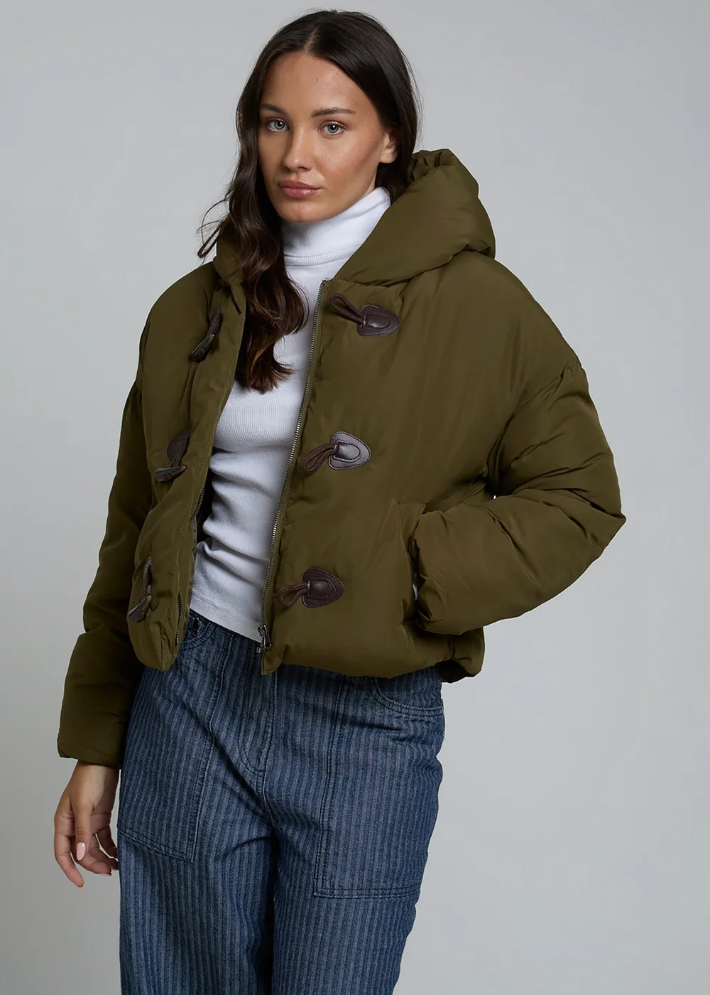 Wednesdays Girl Olive Toggle Detail Cropped Hooded Puffer Jacket - M Image 5