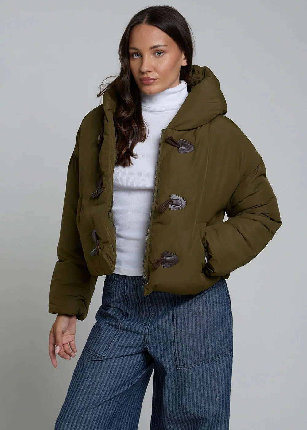Wednesdays Girl Olive Toggle Detail Cropped Hooded Puffer Jacket - M Image 1
