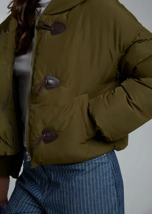 Wednesdays Girl Olive Toggle Detail Cropped Hooded Puffer Jacket - M Image 3
