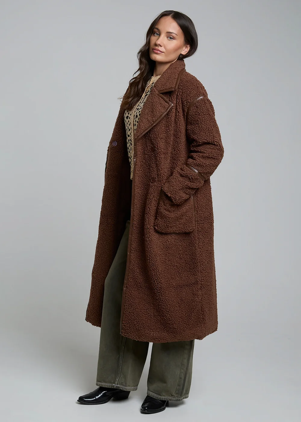 Wednesdays Girl Chocolate Teddy Borg Longline Button Coat - M Image 5