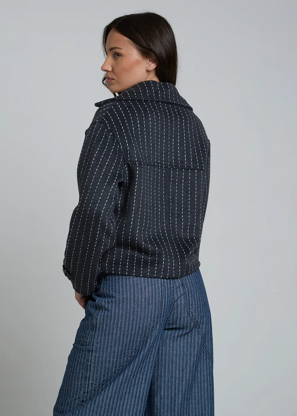 Wednesdays Girl Grey Single-Breasted Pinstripe Cropped Blazer - S Image 2