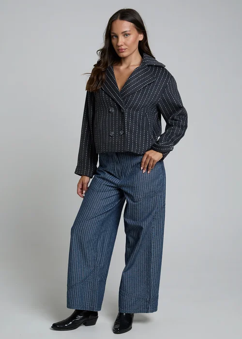 Wednesdays Girl Grey Single-Breasted Pinstripe Cropped Blazer - S Image 4