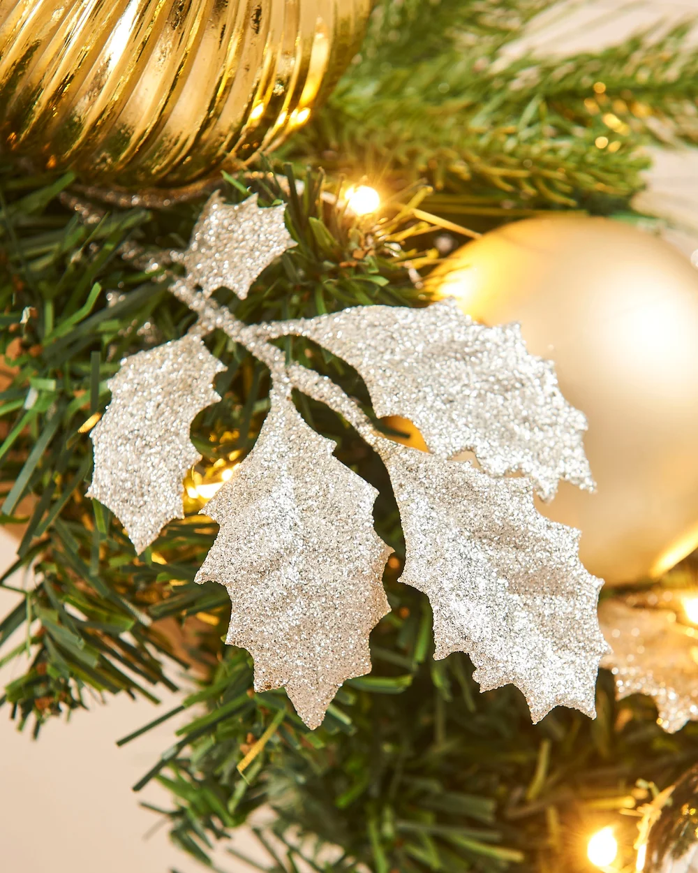 WeRChristmas Multi-Colour Pre-Lit Artificial Christmas Garland With Silver & Gold Baubles 100 Warm White Leds 9 Ft - No Size Image 4