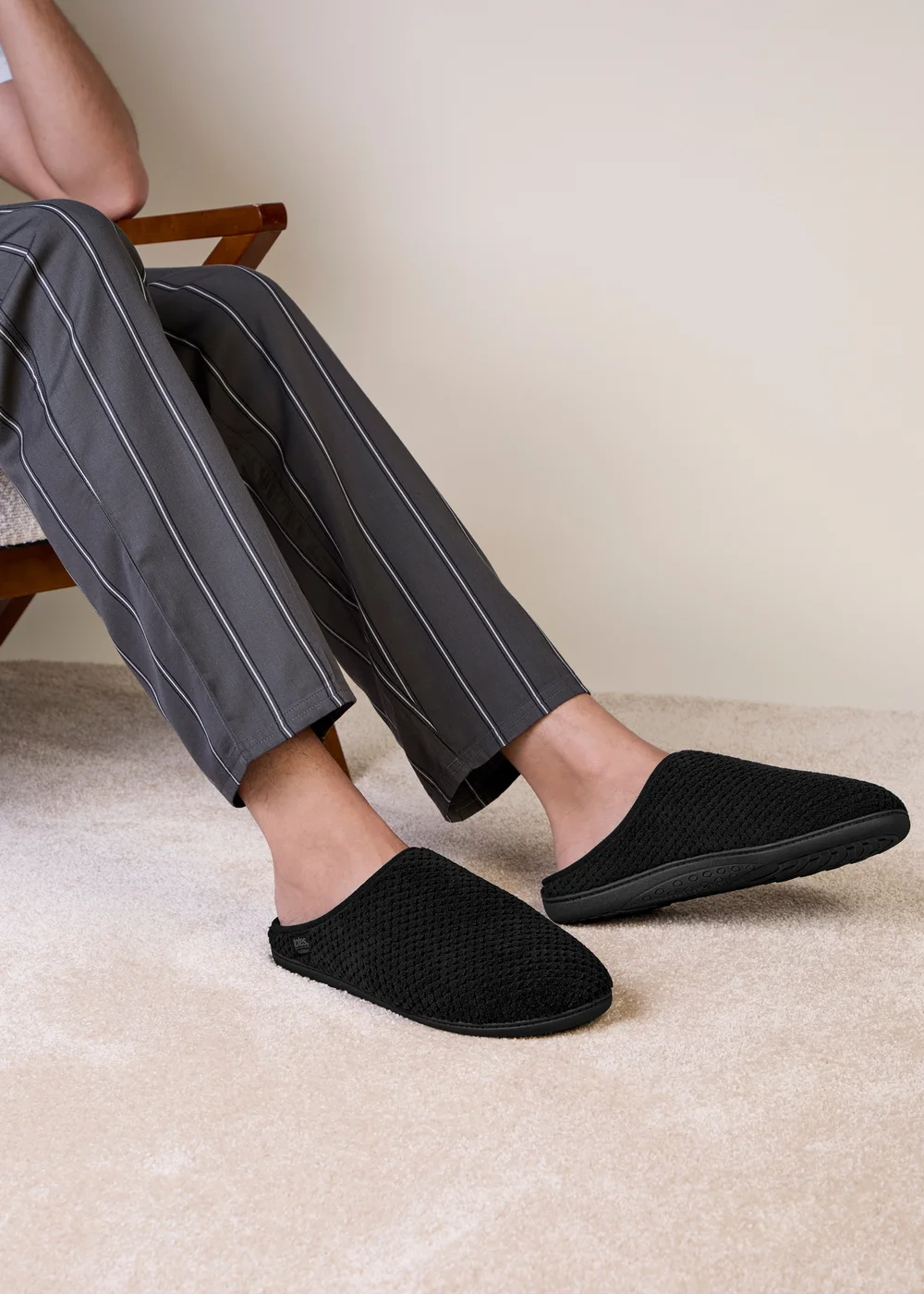 Totes Isotoner Black Swept Back Popcorn Mule Slippers - 11 Image 2