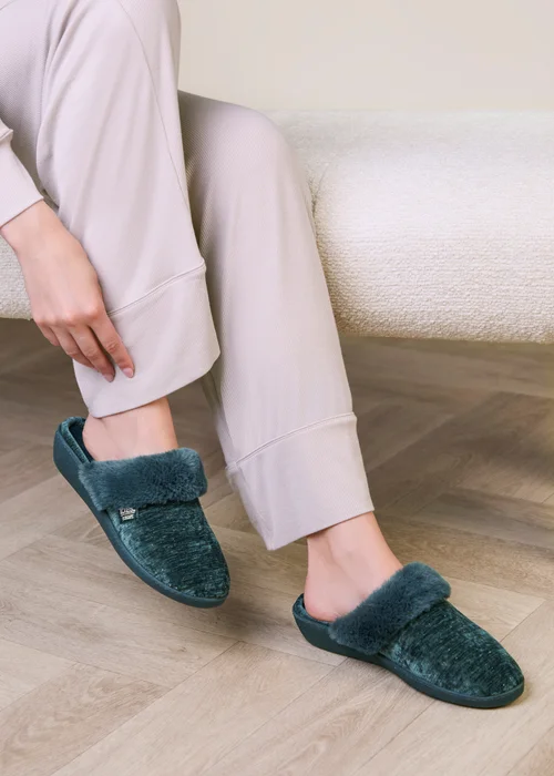 Totes Isotoner Green Sparkle Heeled Mule Slippers - 4 Image 2