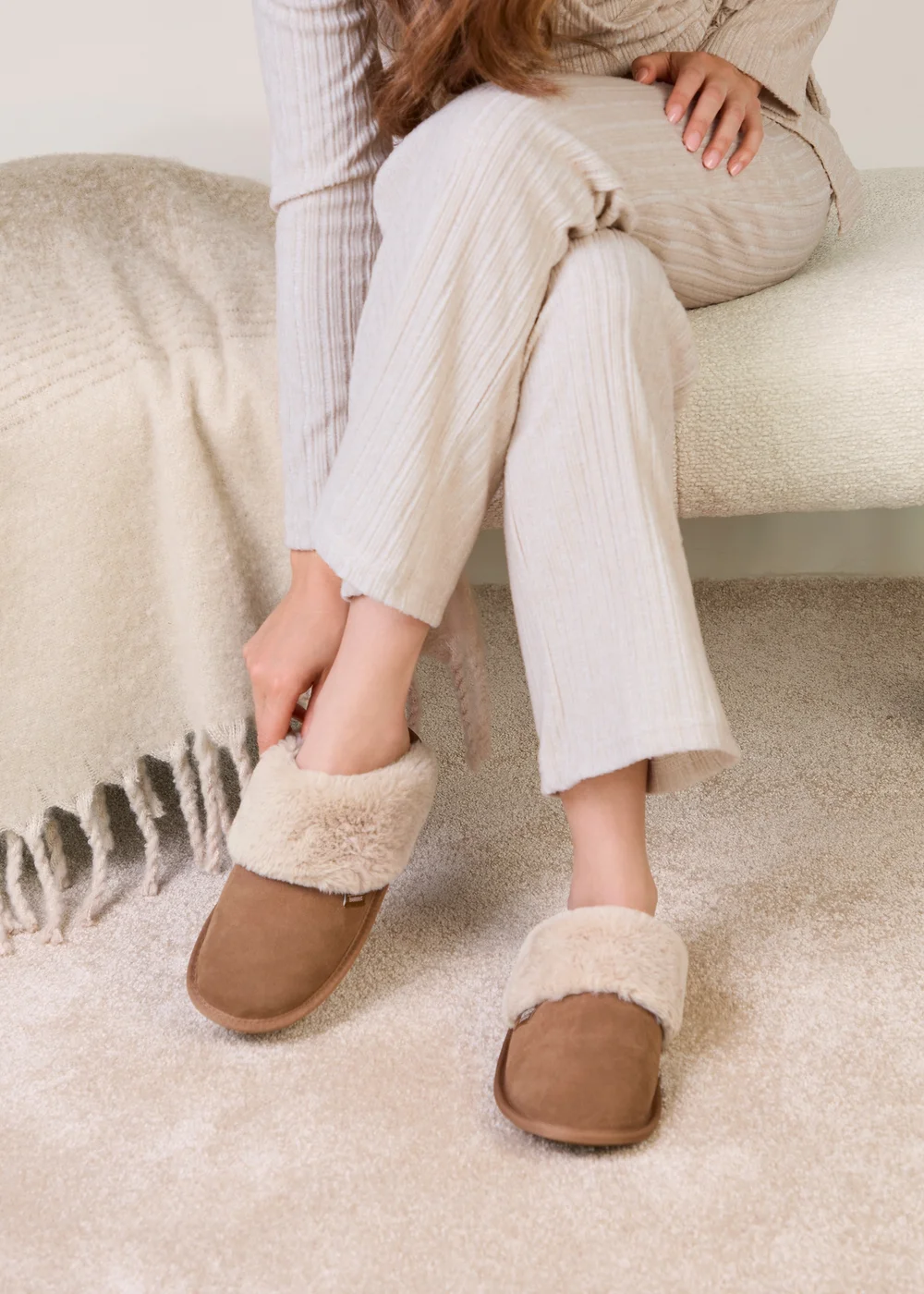Totes Isotoner Brown Suede Mule Slippers with Faux Fur Lining - 6 Image 5