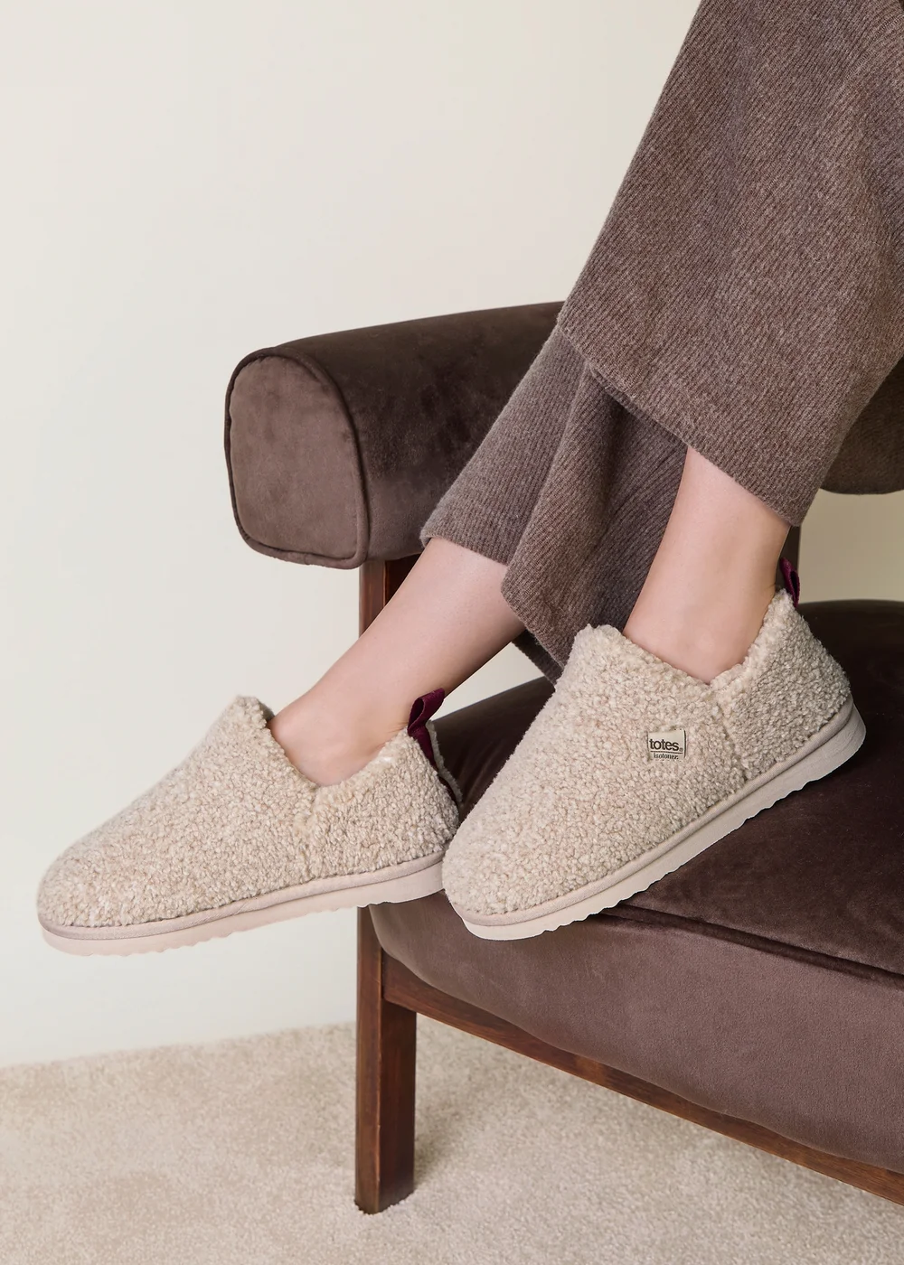 Totes Isotoner Natural Oat Borg Bootie Slippers - 4 Image 2