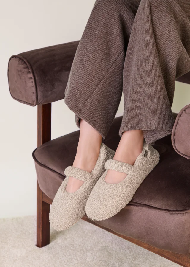 Totes Isotoner Natural Oat Borg Mary Jane Ballet Slippers