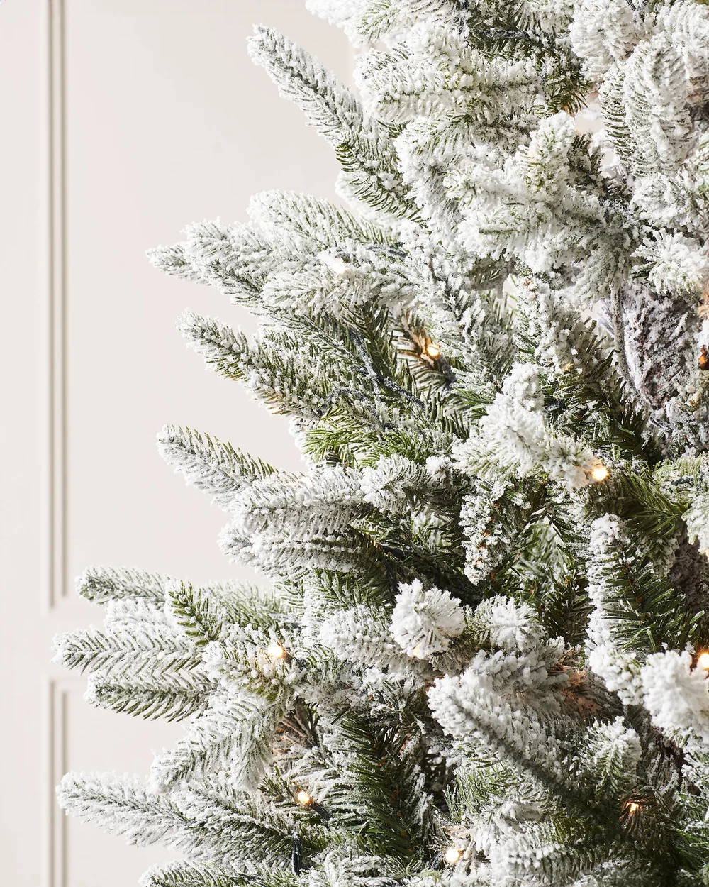 WeRChristmas Green Pre-Lit Slim Snow-Flocked Christmas Tree With 350 Leds & 8 Light Settings 6 Ft - No Size Image 3