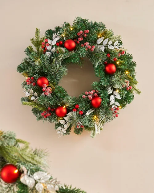 WeRChristmas Multi-Colour Pre-Lit Frosted Red & White Decorated Artificial Christmas Wreath 20 Warm White Leds 60 Cm - No Size Image 2