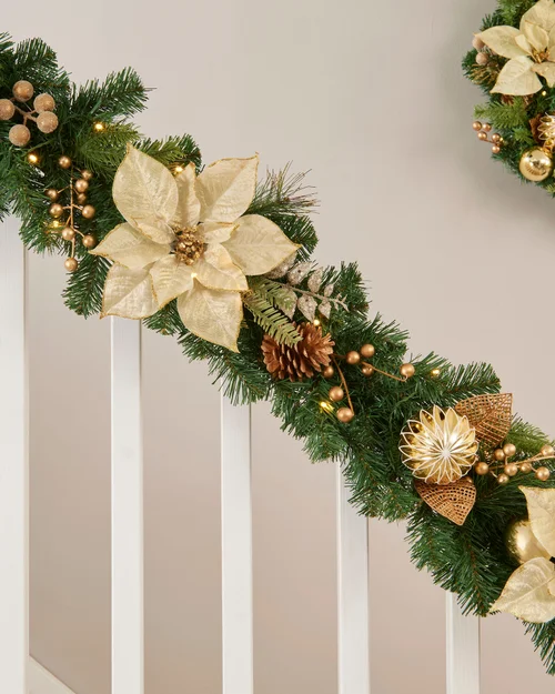 WeRChristmas Multi-Colour Pre-Lit Decorated Cream & Gold Christmas Garland With 30 Chasing Leds & Timer 6 Ft - No Size Image 2