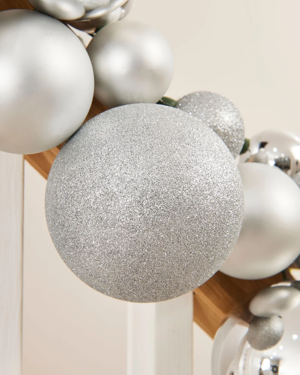 WeRChristmas Silver Christmas Tree Garland Decoration With 84 Mixed Finish Baubles 9 Ft - No Size Image 6