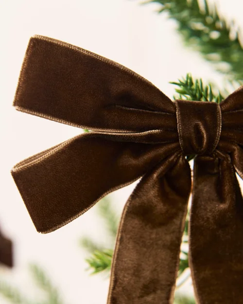 WeRChristmas Mocha Set Of 20 Velvet Double Christmas Bows 16.5 Cm - No Size Image 5