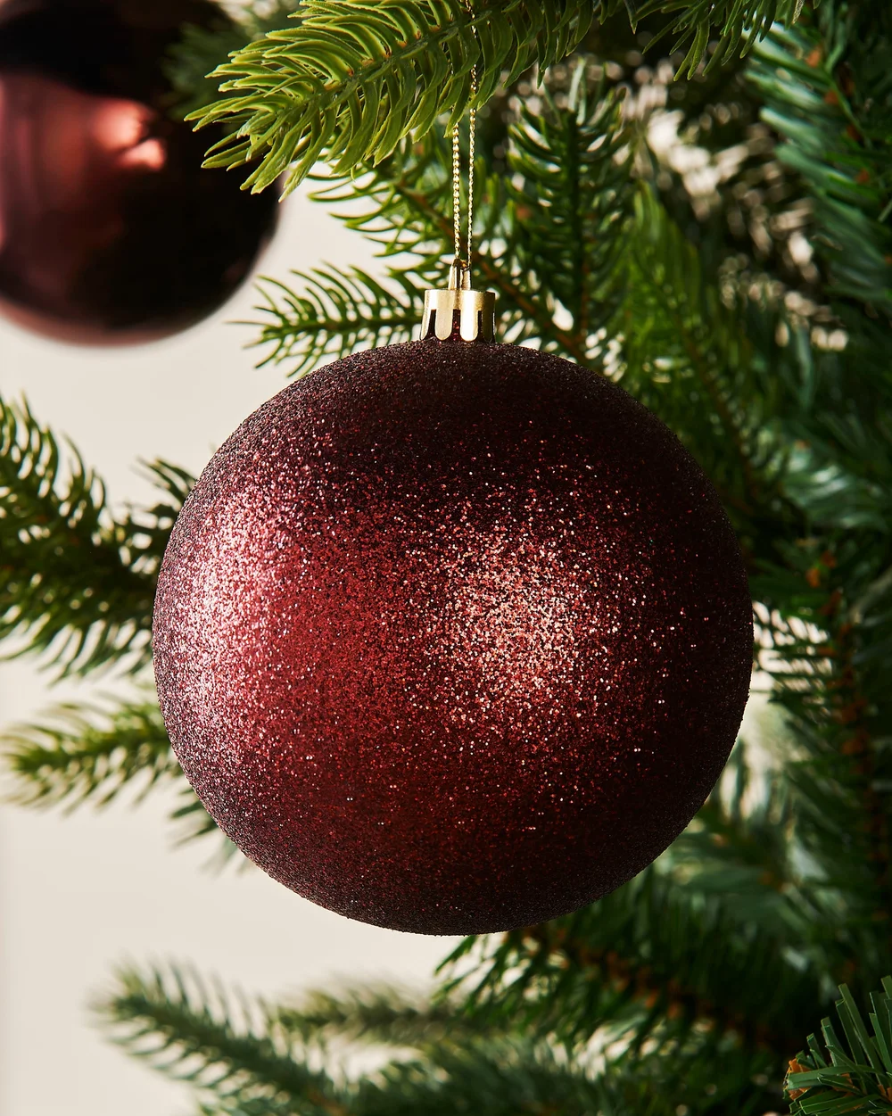 WeRChristmas Burgundy Set Of 9 Shatterproof Christmas Tree Baubles 10 Cm - No Size Image 4