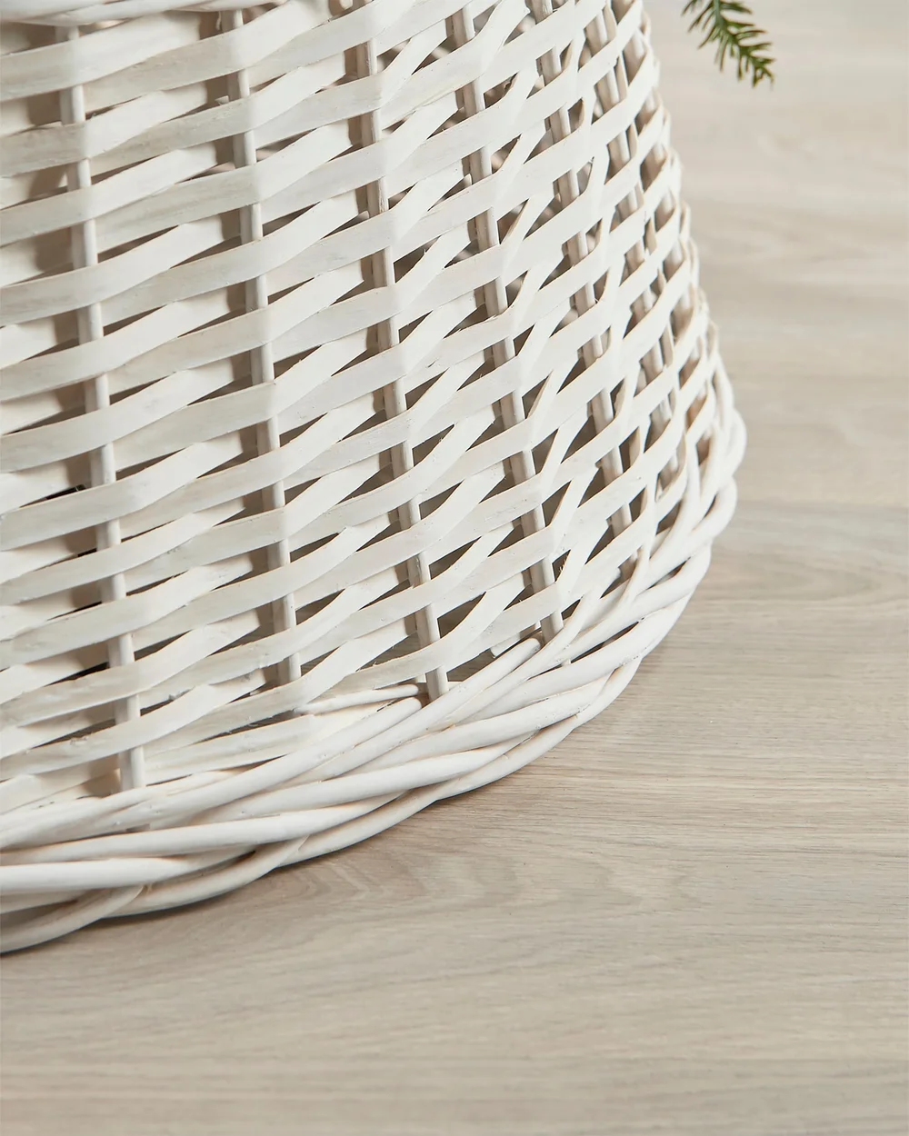 WeRChristmas Off-White Wicker Rattan Christmas Tree Collar 85 Cm - No Size Image 4