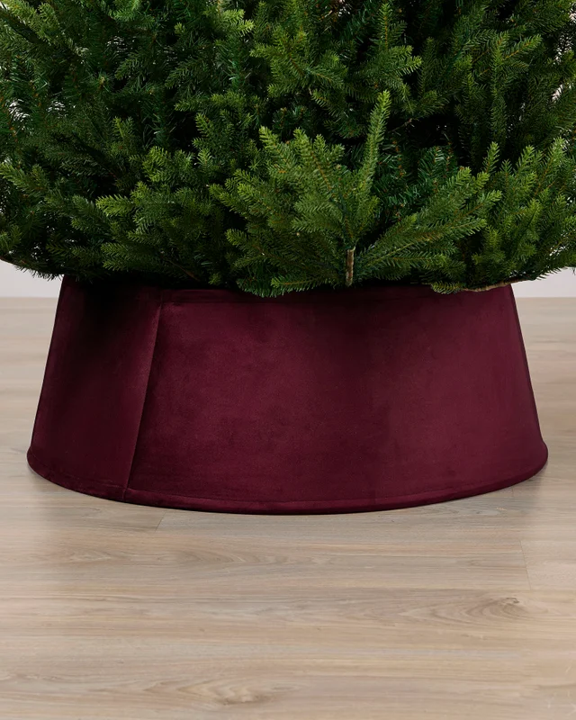 WeRChristmas Burgundy Velvet Christmas Tree Collar 70 Cm